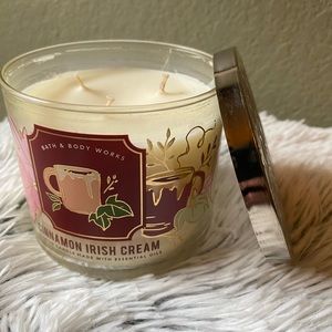 Bath and body works candle - Cinnamon Irish Cream